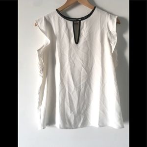 SOLD | Flutter Sleeve Keyhole Top